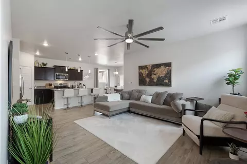 2877 Cambridge Ave NE, Rio Rancho, NM 87144