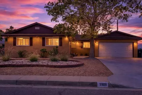 5909 Woodford Dr NE, Albuquerque, NM 87110