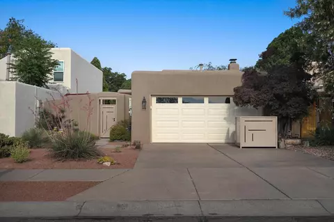 5227 Saratoga Dr NW, Albuquerque, NM 87120