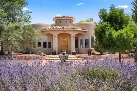 1260 Vanderploeg Ct, Bosque Farms, NM 87068