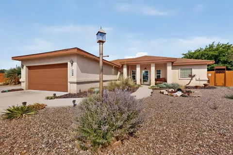 704 Fiala Ct, Rio Communities, NM 87002