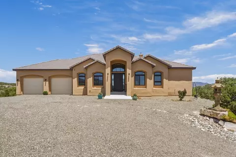 20 Raindance Rd, Sandia Park, NM 87047
