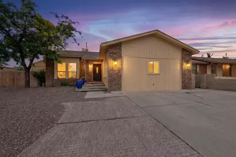 6909 Quarterhorse Ln NW, Albuquerque, NM 87120