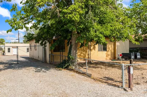 4416 10th St NW, Albuquerque, NM 87107