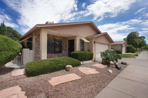 10717 Towne Park Dr NE, Albuquerque, NM 87123