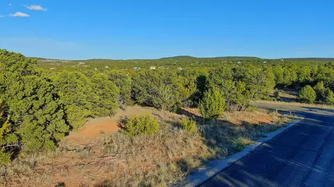 2 Cougar Ct, Tijeras, NM 87059