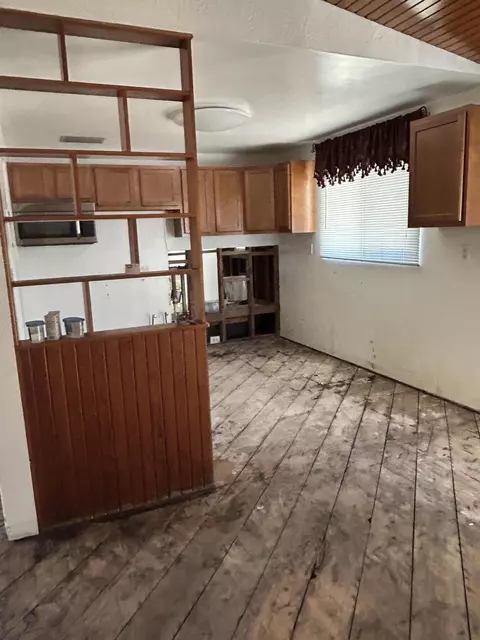 2806 Palomas Dr NE, Albuquerque, NM 87110