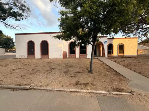 8812 Avenales Ave NE, Albuquerque, NM 87111