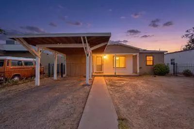 833 Madeira Dr SE, Albuquerque, NM 87108