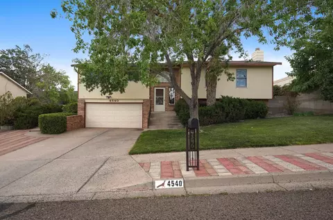 4540 Palmyra Ave NW, Albuquerque, NM 87114