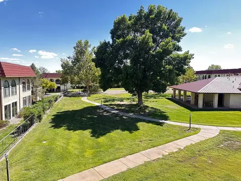 819 Country Club Dr SE #2B, Albuquerque, NM 87124
