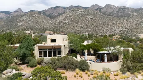 218 Spring Creek Ln NE, Albuquerque, NM 87122