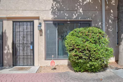 6041 Sequoia Rd NW #B12, Albuquerque, NM 87120