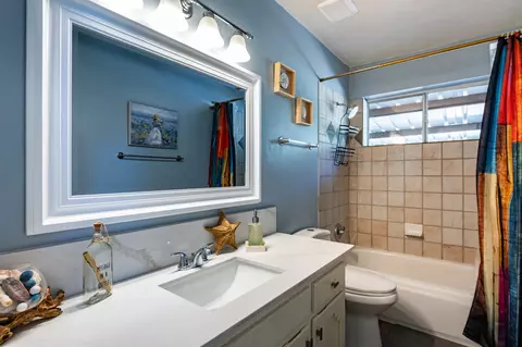 Bath - 7 Mulberry Loop, Cedar Crest, NM 87008 photo 4 of 4