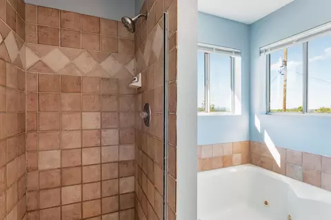 Bath - 7 Mulberry Loop, Cedar Crest, NM 87008 photo 2 of 4