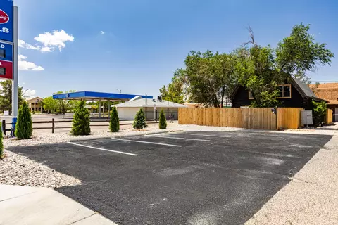 1133 Louisiana Blvd SE, Albuquerque, NM 87108