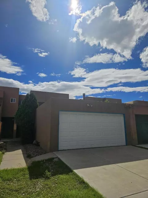 516 Sanchez Rd NW, Albuquerque, NM 87107