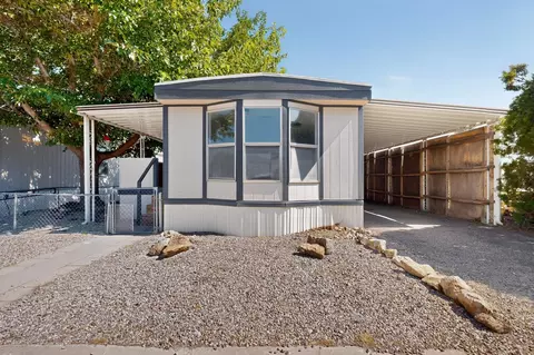 8405 Hager Ave SE, Albuquerque, NM 87108