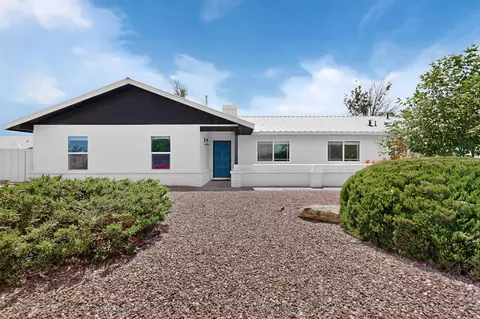 135 Tarpon Ave SE, Rio Rancho, NM 87124