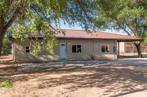 2008 Le Ave SW, Albuquerque, NM 87105
