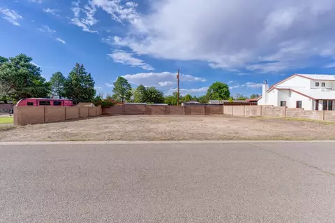 803 Los Poblanos Ranch Rd NW, Albuquerque, NM 87107