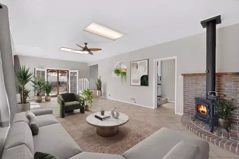 716 Kentucky St SE, Albuquerque, NM 87108