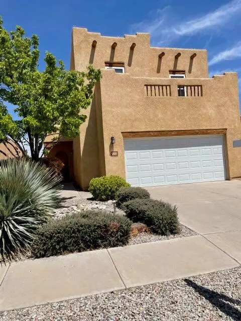 3751 Candelarias Ln NW, Albuquerque, NM 87107