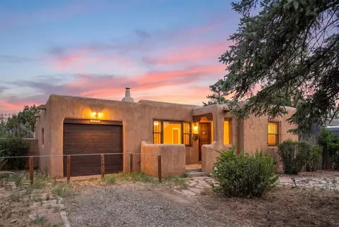 1920 Hopi Rd, Santa Fe, NM 87505