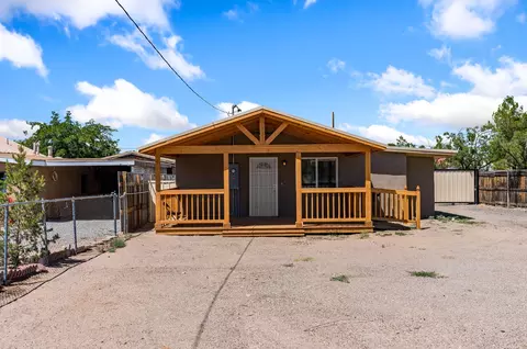 523 Aztec Rd NW, Albuquerque, NM 87107