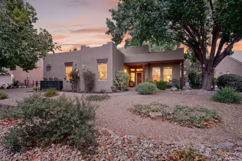 2805 Rio Orilla Ln NW, Albuquerque, NM 87120