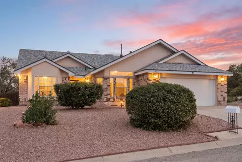 11 Aspen Ter, Los Lunas, NM 87031