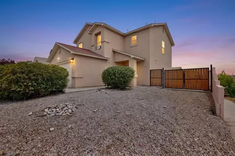 492 Desert Mist Dr SW, Albuquerque, NM 87121
