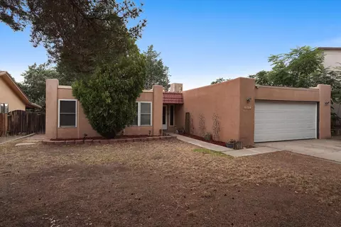 1721 Hiawatha Dr NE, Albuquerque, NM 87112