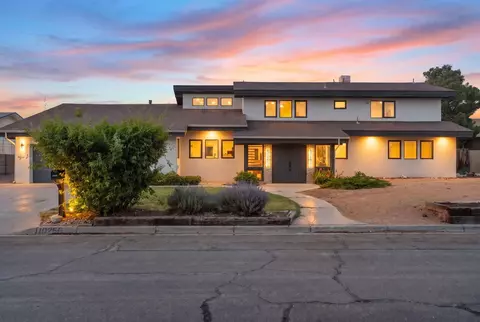 10256 Rempas Dr NW, Albuquerque, NM 87114
