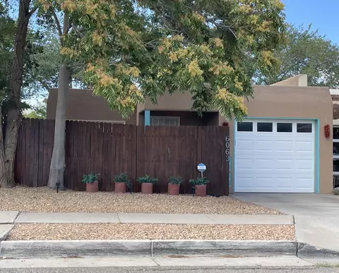 6063 Namath Ave NW, Albuquerque, NM 87120