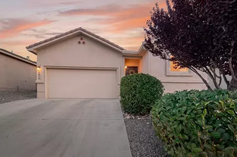 5815 Mafraq Ave NW, Albuquerque, NM 87114