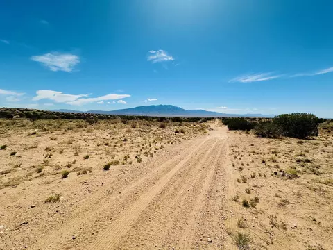 5009 Hummell Rd NE, Rio Rancho, NM 87144