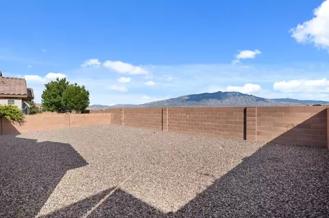 3953 Mountain Trail Loop NE, Rio Rancho, NM 87144