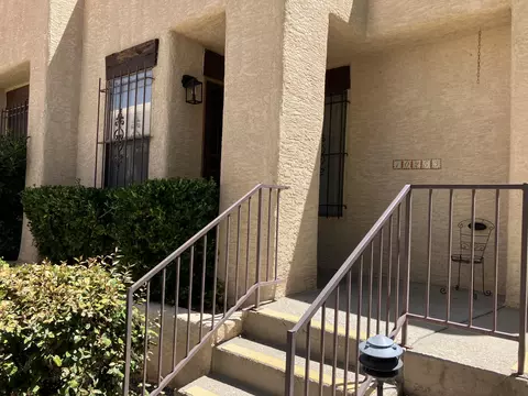 10253 Las Casitas Ct NE, Albuquerque, NM 87111