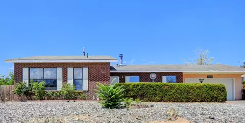 774 Zuni Rd SE, Rio Rancho, NM 87124