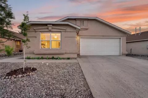 6128 Hemlock Ave NW, Albuquerque, NM 87114