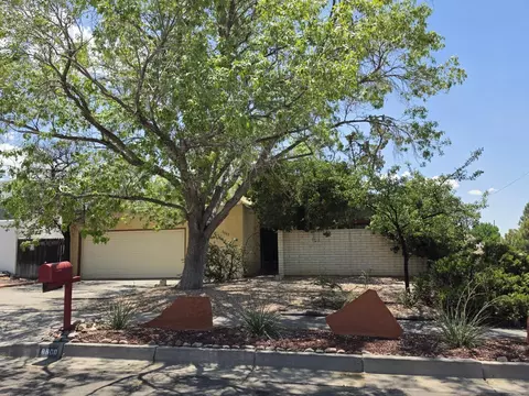 8800 Natalie Ave NE, Albuquerque, NM 87111
