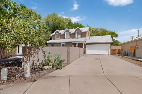 1531 Phoenix Ave NW, Albuquerque, NM 87107