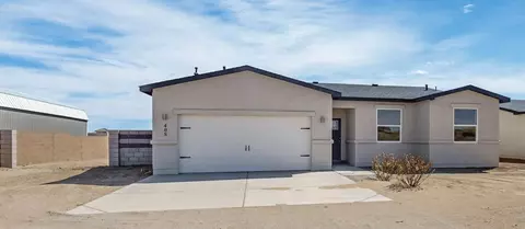 408 4th St NE, Rio Rancho, NM 87124