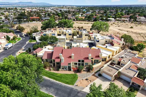 617 Eastlake Ct SE, Albuquerque, NM 87124