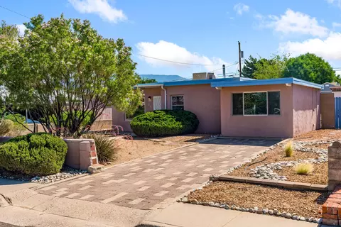 2824 Manzano St NE, Albuquerque, NM 87110