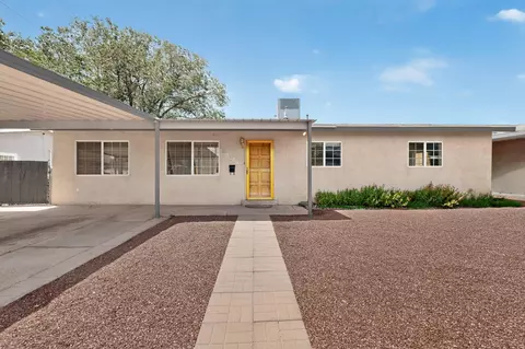 1517 Tomasita St NE, Albuquerque, NM 87112