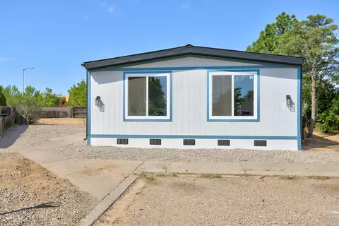 602 Fountain Ct SE, Albuquerque, NM 87124