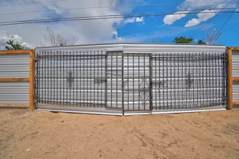2708 Monroe St NE, Albuquerque, NM 87110