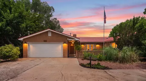 310 Country Ln, Bosque Farms, NM 87068